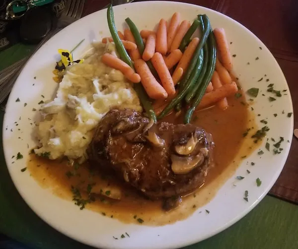 Filet mignon with mushroom gravy and mashed potatoes at Michael's Trattoria Wallingford CT